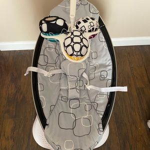 Mamaroo4